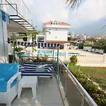 ヴィラ White With Pool , Garden ,balcony With Amazing Panorama フェティエ