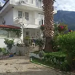 ヴィラ White With Pool , Garden ,balcony With Amazing Panorama フェティエ