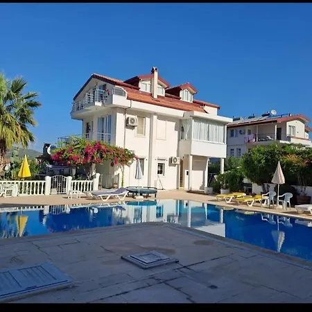 ヴィラ White With Pool , Garden ,balcony With Amazing Panorama *