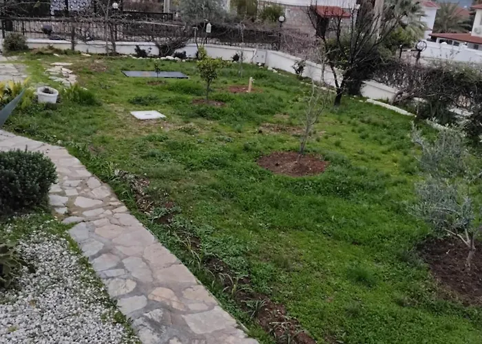 White With Pool , Garden ,balcony With Amazing Panorama *